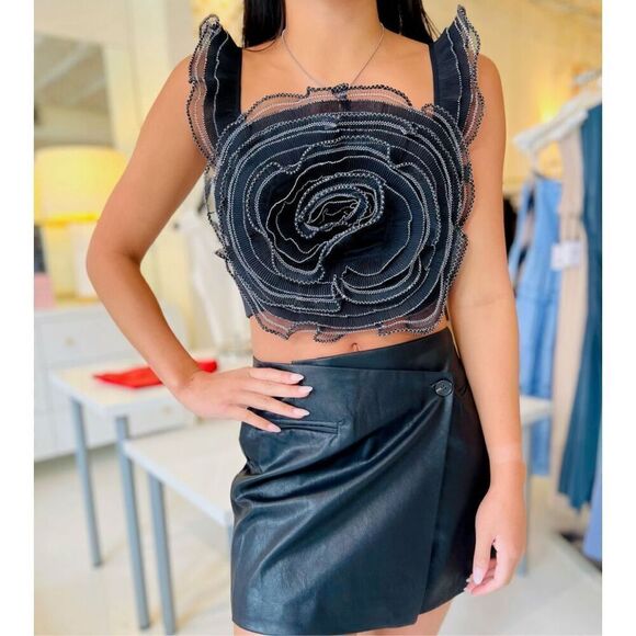 Elliatt Joviality Black Crop Top -floral accent size S NWT$240 - Picture 1 of 6
